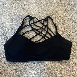 Lululemon free to be wild bra